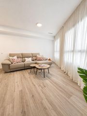 Rent Flat  Calle cerezos 3. Piso a estrenar en la zona baja de los pacos