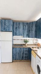 Apartamento en Calle madreselva 27. Piso de 1 dormitorio con balc�n, ascensor y aire acondicionado e