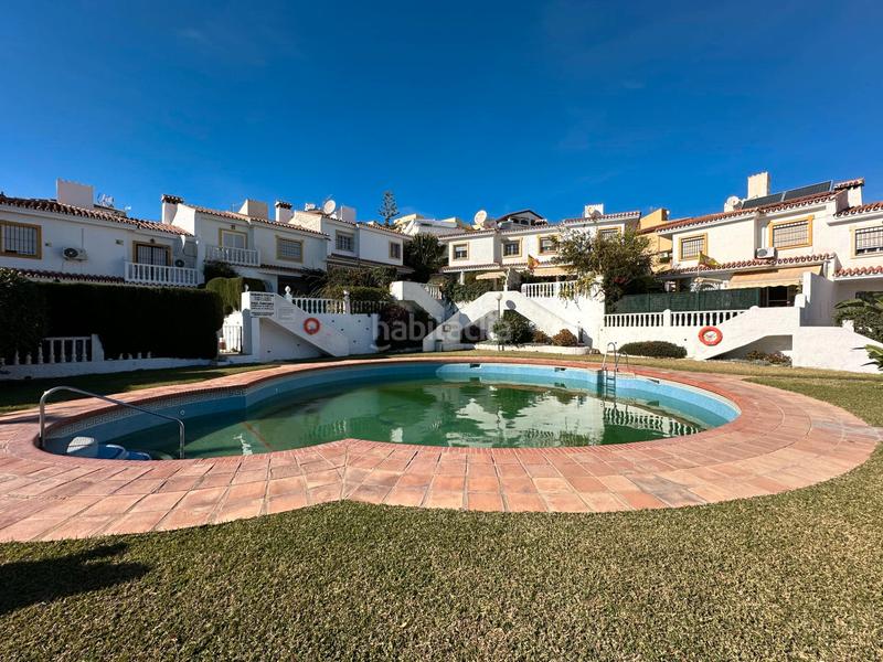 Foto 7b0792c6-f119-4799-b5ac-3bd4f3a21fc3. Maison jumelée dans calle limones del lagarejo 17 dans Mijas