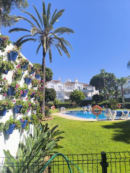 Foto 2181754e-3439-4eda-a41d-063bd9801f9c. Rent apartment in calle del dragma 8 in Atalaya - Isdabe Estepona