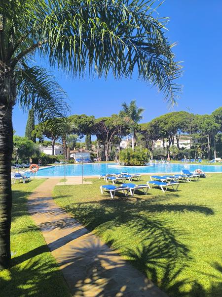 Foto a7583fbb-cb3f-4d61-bd87-b096cac96a9a. Rent apartment in calle del dragma 8 in Atalaya - Isdabe Estepona