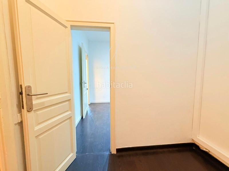 Foto 5a666611-1c06-41dd-b5a8-410feaae2154. Rent office space with heating in Putget - Farró Barcelona