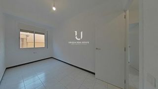 Piso  Mont ras. Piso en venta con inquilino, rentabilidad inmediata