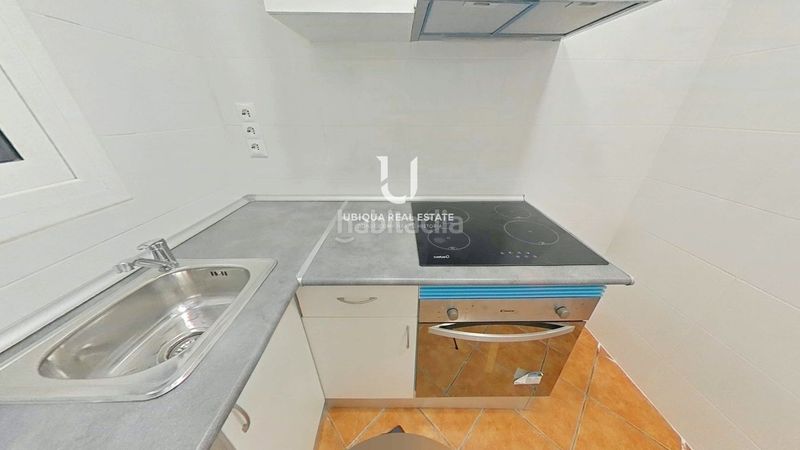 Foto 514d5ad7-3967-41ce-955a-6849674d708d. Pis a Sant Antoni Barcelona