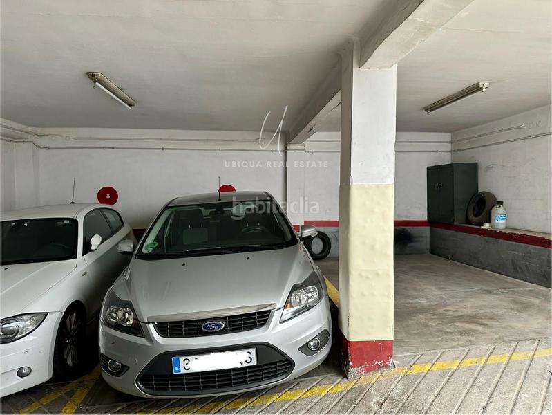 Foto 38014b20-f57a-4059-850d-cb0085eae74a. Autoparkplatz in Fort Pienc Barcelona