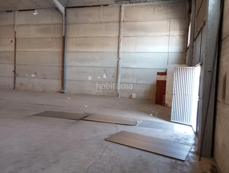 Foto 12a837c0-bab2-43d8-b8e2-2b14b3fc290b. Location bâtiment à usage industriel dans Camas