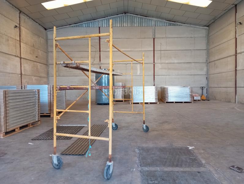 Foto 4092cf63-0432-42aa-81f4-5803cc174793. Location bâtiment à usage industriel dans Camas