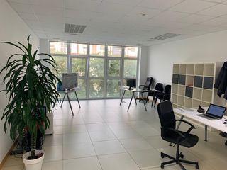 Miete Büro in Avenida de emilio lemos 2. Alquiler de oficina en edificio torre este
