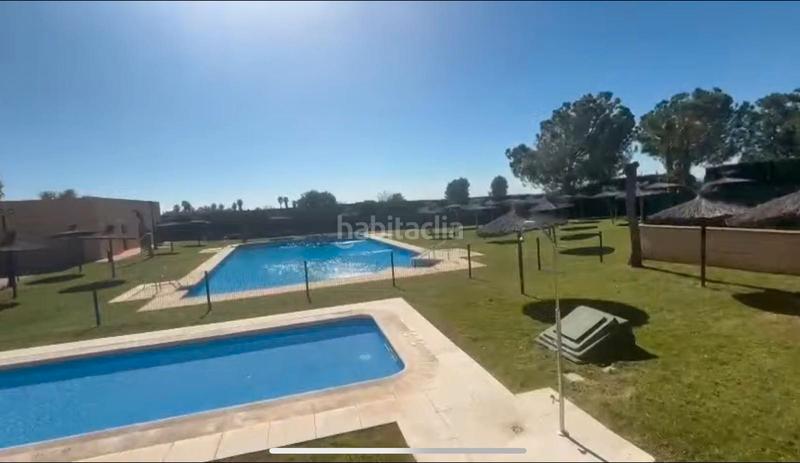 Foto 0a71afb5-c82b-4cc9-82f8-fb8cff2251a1. Casa bifamiliare con camino riscaldamento parcheggio piscina in Espartinas