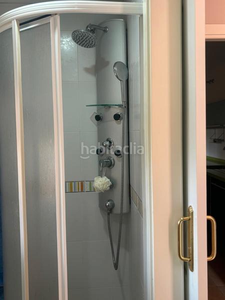 Foto 294fd325-5e0a-4368-917c-1e1305e1bf52. Casa bifamiliare con camino riscaldamento parcheggio piscina in Espartinas