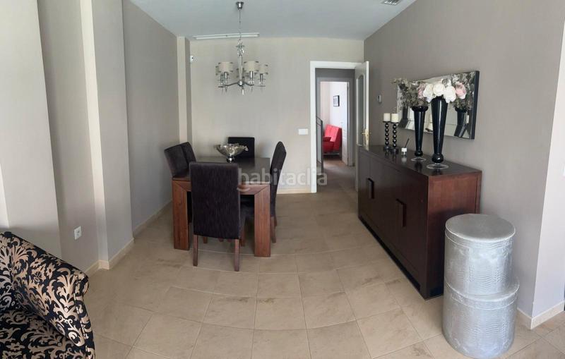 Foto 419a38fe-3a12-4954-b6bf-b3bf51f5a852. Casa bifamiliare con camino riscaldamento parcheggio piscina in Espartinas