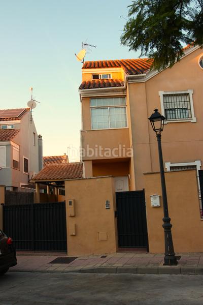 Foto 42094a39-604f-4416-9d1e-8a1c23a3facf. Casa bifamiliare con camino riscaldamento parcheggio piscina in Espartinas