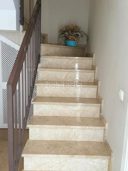 Foto 5cc6da33-7d16-403c-8d0e-0fedcfbacd79. Casa bifamiliare con camino riscaldamento parcheggio piscina in Espartinas