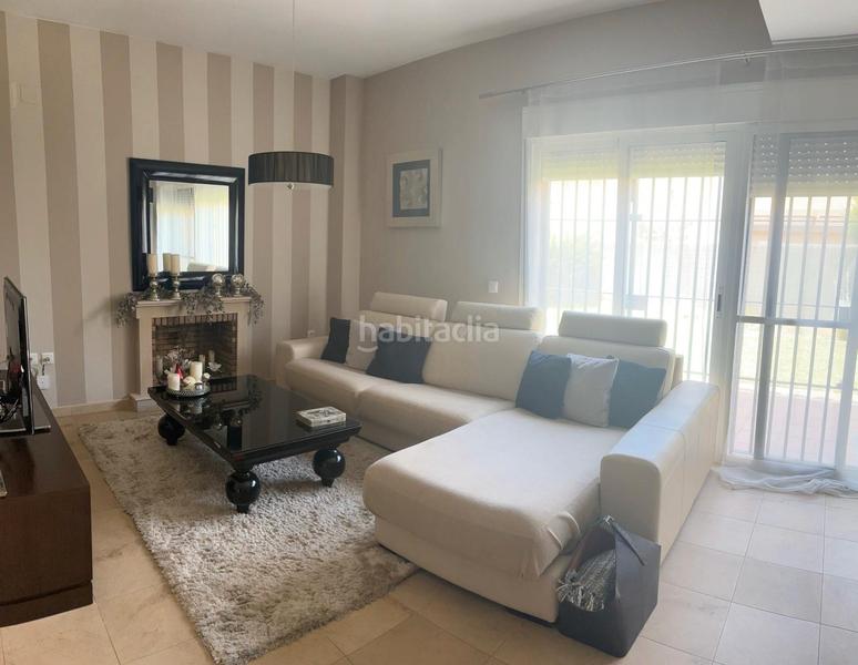 Foto a3c34b18-9f8b-4189-8dc5-1dbf8283aae6. Casa bifamiliare con camino riscaldamento parcheggio piscina in Espartinas