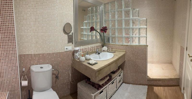 Foto c716ef83-ced7-4d36-888b-e9dc147b608e. Casa bifamiliare con camino riscaldamento parcheggio piscina in Espartinas