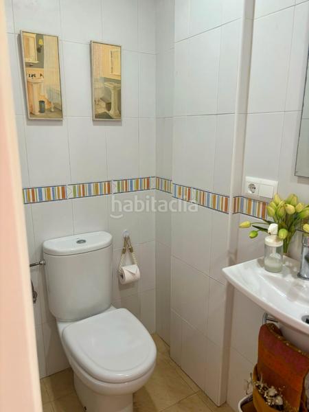 Foto dac6f7db-af92-4de5-9979-c19ee004f813. Casa bifamiliare con camino riscaldamento parcheggio piscina in Espartinas