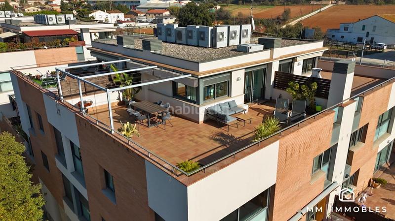 Foto 01253a36-ef25-41d6-a654-07f7dbd92e7e. Attique avec chauffage parking dans Franqueses del Vallès (Les)