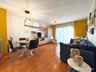 Pis  Pasaje del sui. Pis cantoner de dues habitacions amb pàrquing  en venda a corró