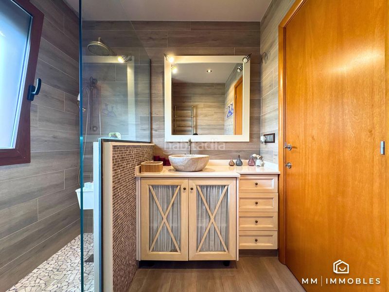 Foto 3ad35e0d-3880-438b-907d-78079abe6ccd. Casa amb calefacció aparcament piscina a Lliçà d´Amunt