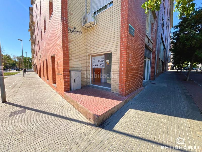 Foto 1580d82e-f288-4d35-bfba-ec8e14a870c8. Alquiler local comercial en esteve terrades 28 lloguer local comercial zona Tres Torressant miquel. en Granollers