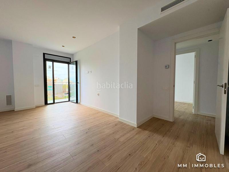 Foto a2854831-e00d-4405-ad4f-d23afa212ece. Pis a calle francesc ribas 56 a Font Verda Granollers