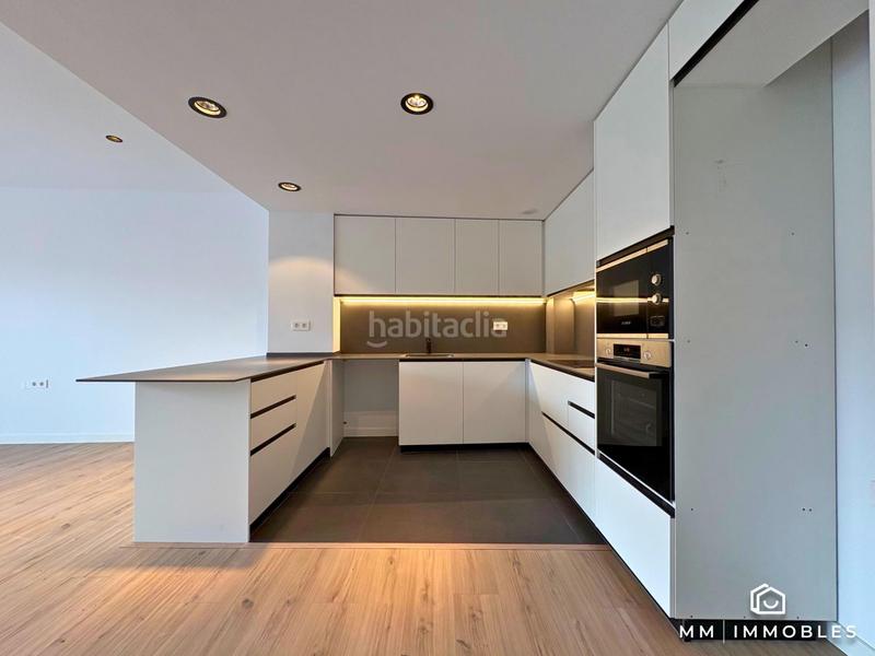 Foto fbe80bec-5b4e-4707-9113-52d0645949e3. Pis a calle francesc ribas 56 a Font Verda Granollers