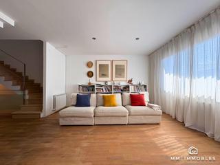Semi detached house  Catalunya. Casa adosada en venta en llerona