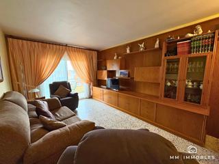 Piso  Barcelona. Piso de 5 habitaciones, trastero y ascensor en venta en bellavis