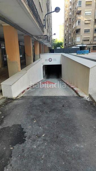 Foto cb358674-8d17-4964-8160-f069f3c3c97b. Parking voiture dans Carretas - Pajarita Albacete