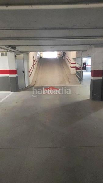 Foto e128ec19-395e-4dbc-b47c-e8e61024b238. Parking voiture dans Carretas - Pajarita Albacete