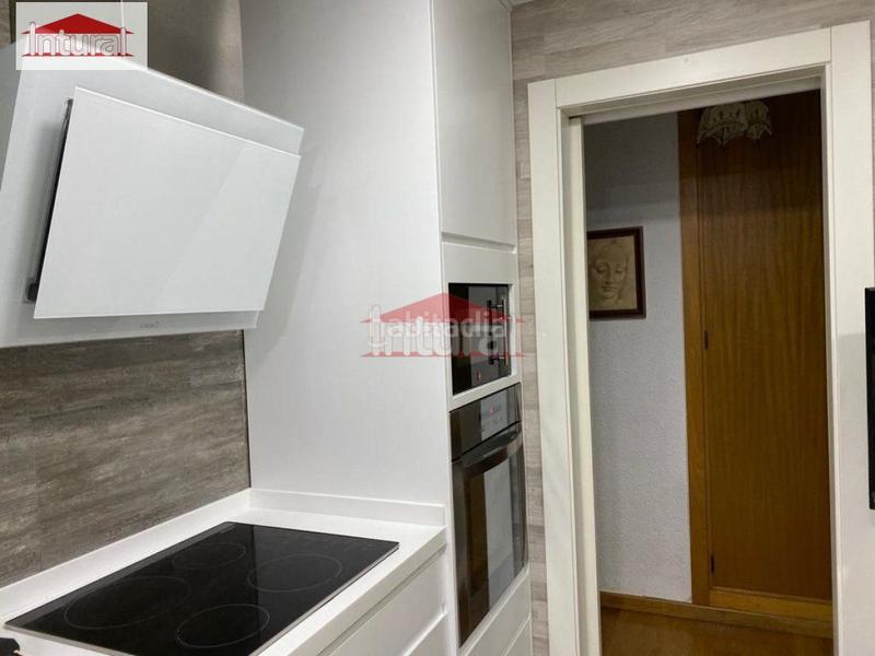 Foto 84c0eb75-0561-4e3c-9951-613610f14701. Pis amb calefacció aparcament a Centro Albacete