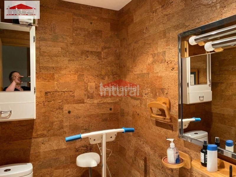 Foto bda3ec10-33d7-460e-a488-14a51387b70e. Pis amb calefacció aparcament a Centro Albacete