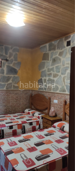 Foto 05c005eb-680a-499e-b567-dfe1bc5ea8de. Casa  con terreno y naves, zona en Alatoz