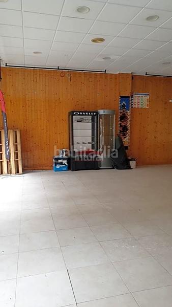 Foto f915b0e1-20bd-4f43-acee-f8c9c66ca926. Alquiler local comercial local en zona Fátima en alquiler y venta. en Albacete