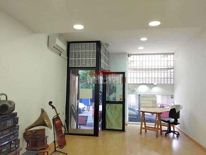 Foto b489ae18-0d9c-4755-bb6a-838f7b76a5bb. Rent business premise in Centro Albacete