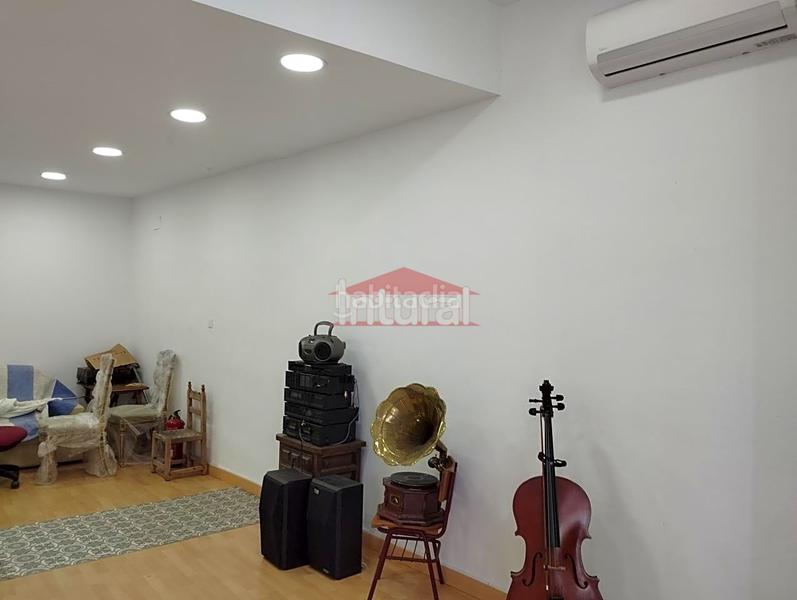 Foto f6cc5ec2-38ea-45ca-a675-b74bb1003409. Rent business premise in Centro Albacete