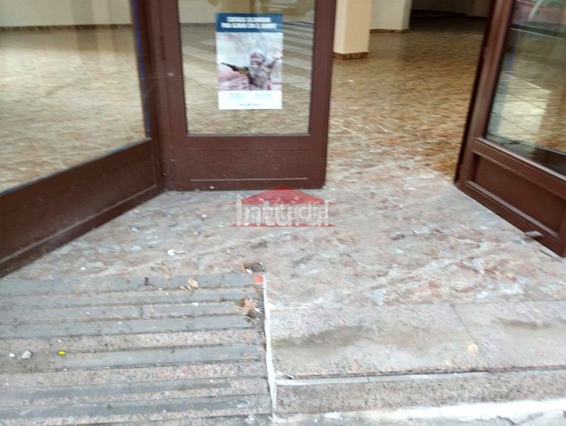 Foto 2abf9524-1489-4ebb-816e-ded7a0e9b39e. Local comercial a Feria Albacete
