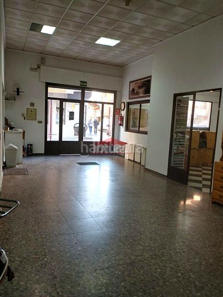 Foto 639d92c8-1706-4b55-a1f2-7ad79e46f0d0. Local comercial a Feria Albacete