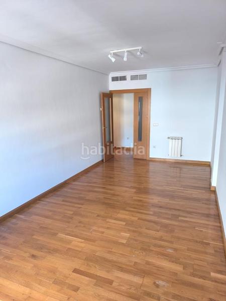 Foto 1d6e1c00-e434-4d10-9aed-246d3c8a6c83. Location appartement avec chauffage parking dans Industria Albacete