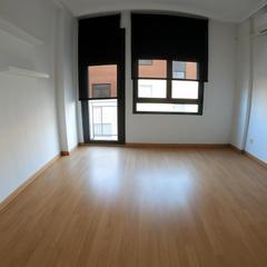 Location Appartement  Santiago rusiñol. Piso en alquiler en san pablo