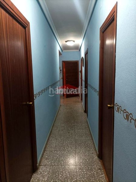 Foto 4f19d0f3-87d4-4a10-9d65-2cb998f87243. Edifici a Hellín