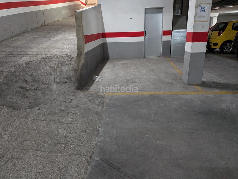 Foto 77a6bb13-88cd-4d22-b833-264ca94ee67f. Aparcament cotxe a Estación Albacete