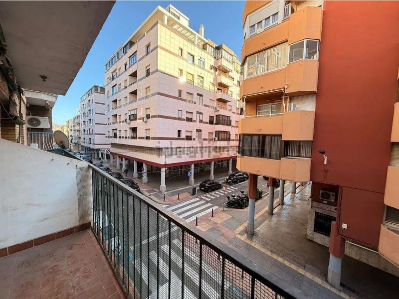 Foto fcf4ddca-e28e-4cd6-b92c-58f7b59b0e20. Pis a Centro Urbano Benidorm