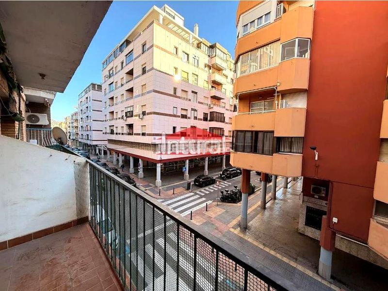 Foto fe49a57b-ac90-4fd7-8721-511137d2bff1. Pis a Centro Urbano Benidorm