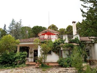 Casa  Urbanización pinares del júcar. Chalet en pinares del jucar