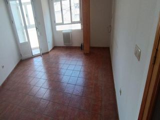Flat  Alfredo atienzar. Piso en venta zona la roda pueblo