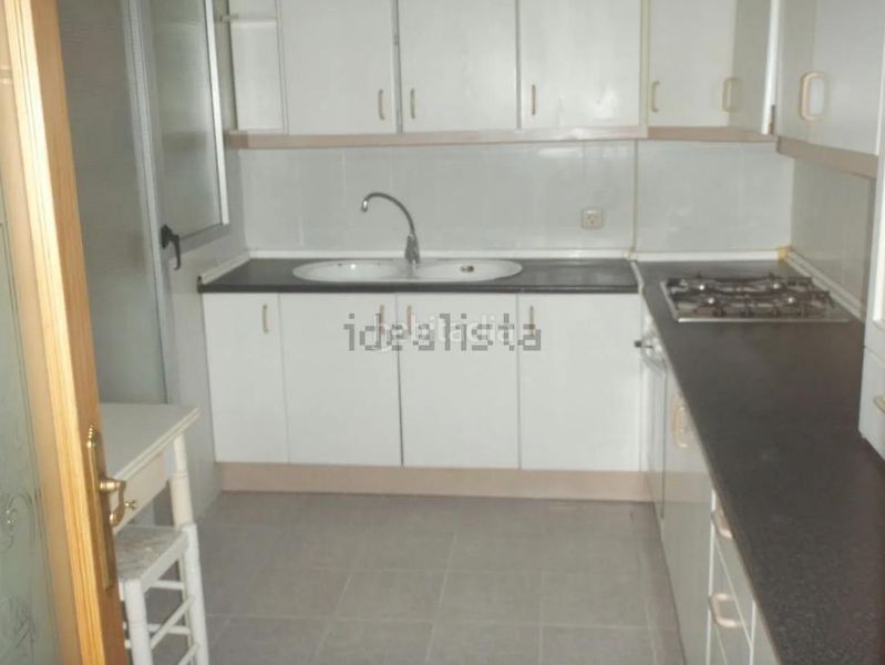 Foto bb1c63bf-6000-4d02-84c4-3afc1fa71f9e. Pis amb calefacció aparcament a Hospital Albacete