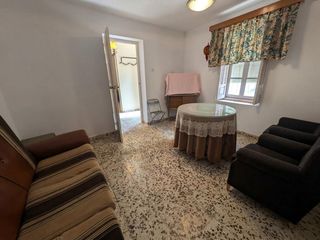 Masia a Pedanías - Extrarradio. Casa con patio en venta en argamason