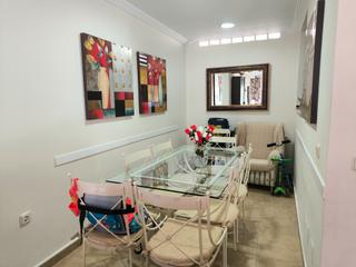 Casa adossada a Calle cómpeta 16. Encantador chalet adosado de 180 m² construidos y 175 m² útiles,