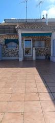 House  Calle del pino. Chalet pareado en calle pino con 237 metros